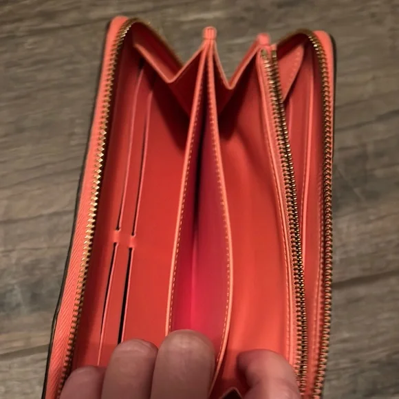 Louis Vuitton Peach and Gray Wallet - Picture 11 of 15